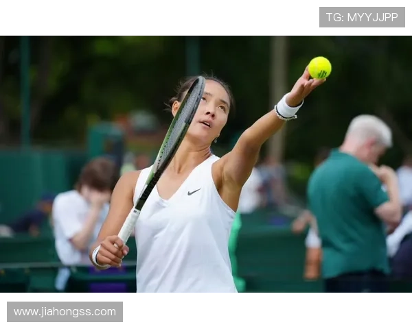 中国小将爆冷击败世界前十掀起网球赛场青春风暴