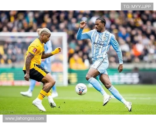 考文垂俱乐部的历史传承与辉煌成就分析:从起步到英格兰足球的标杆 考文垂俱乐部的历史传承与辉煌成就分析:从起步到英格兰足球的标杆