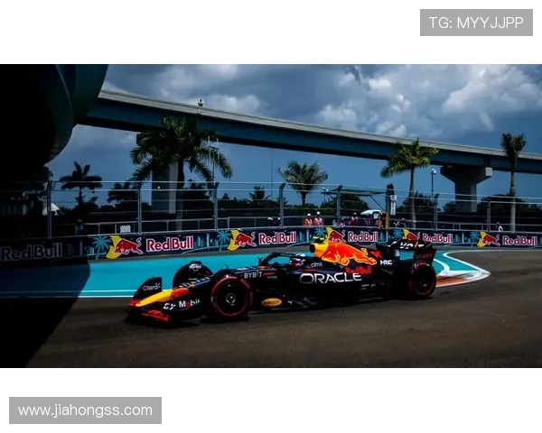 新赛季F1车队竞争升级梅赛德斯与红牛展开新一轮激烈对决之战况