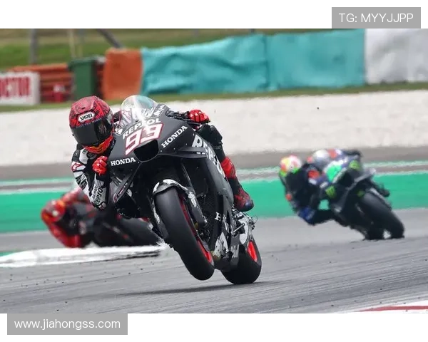 MotoGP赛季精彩回顾 强者对决与技术革新引领摩托赛车新风潮